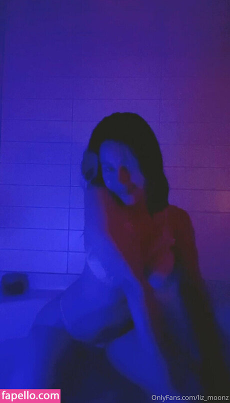 Обнаженная фотография утечки OnlyFans от Lizmoonz