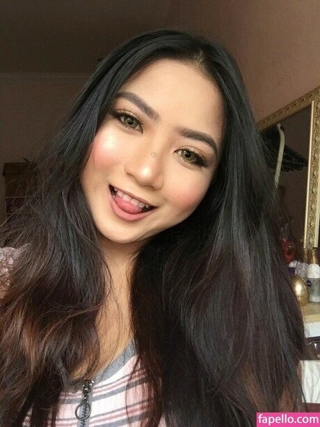 Zizi Wong