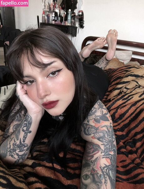 Alaston vuotanut OnlyFans-kuva Espirit0bsessor