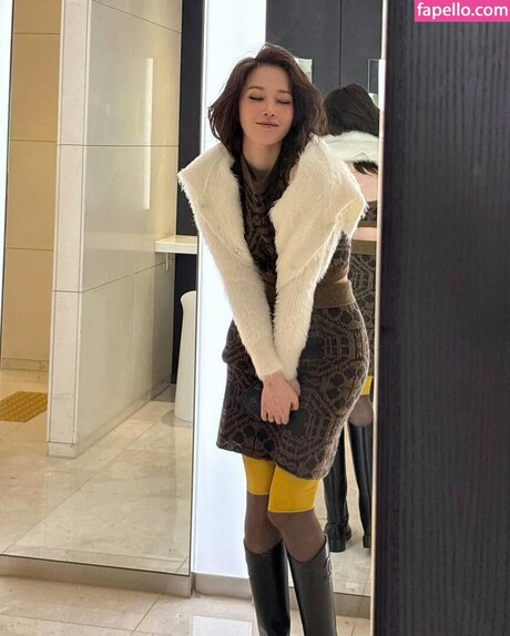 Nahá fotka uniklých OnlyFans od Jeon Jongseo
