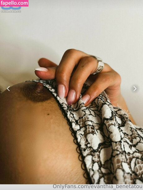 Evabenetatou OnlyFans 유출 누드 사진
