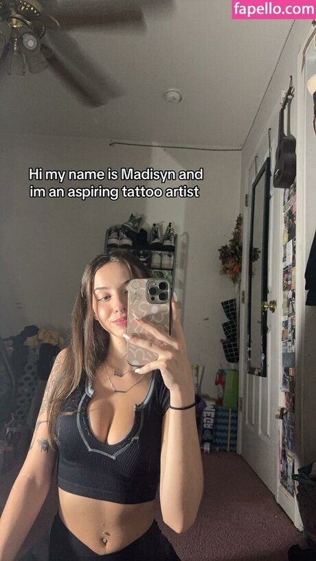 Naakte gelekte OnlyFans-foto van Refusedfruit