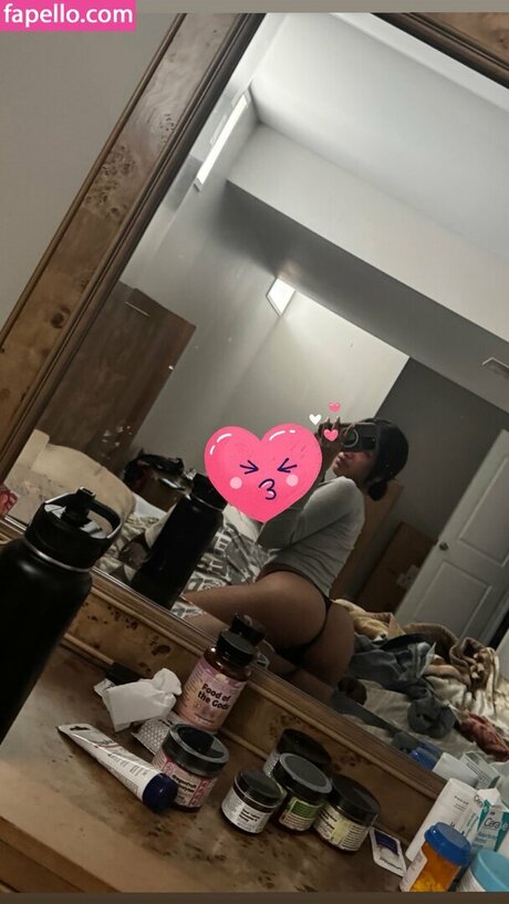 Foto di nudo di fuga di OnlyFans di Aya Tanjali