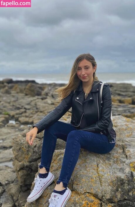 Alasti lekkinud OnlyFans-i pilt Chlo  Matt