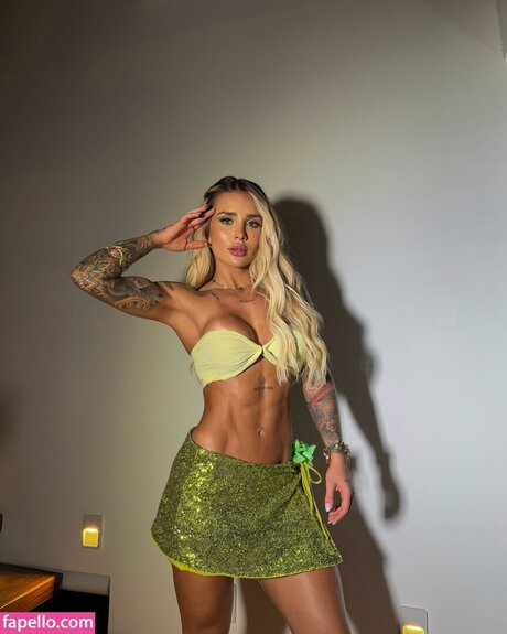 Nahá fotka uniklých OnlyFans od Bruna Rotta
