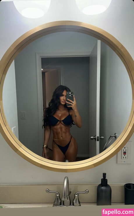 Naken lekkede OnlyFans-bilde av Jenna Geremia