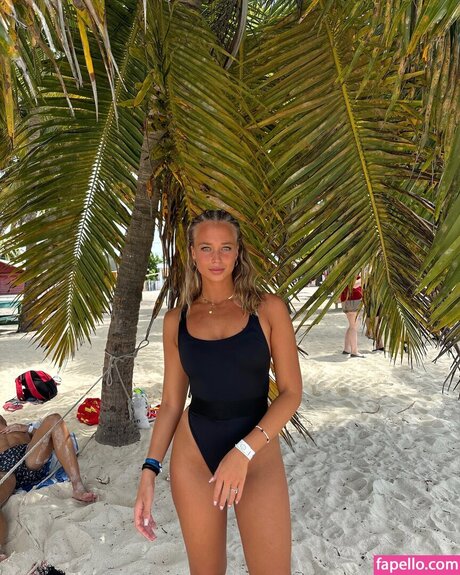 Arianna Tornari