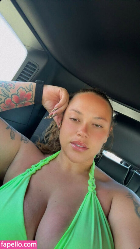 Photo nue de fuite OnlyFans de Mikayla Shea