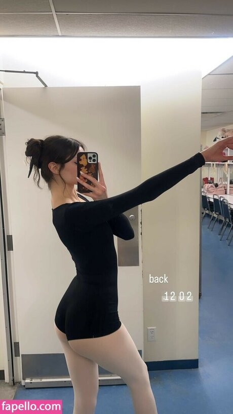 Naken lekkede OnlyFans-bilde av Itskarinatori