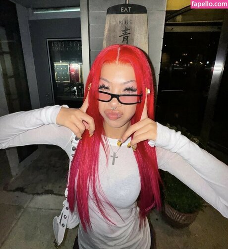 Nacktes geleaktes OnlyFans-Foto von Molly Santana