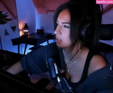 Naken lekkede OnlyFans-bilde av Honeyxxo