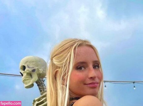 Naken läckt OnlyFans-bild av Meriol Chan