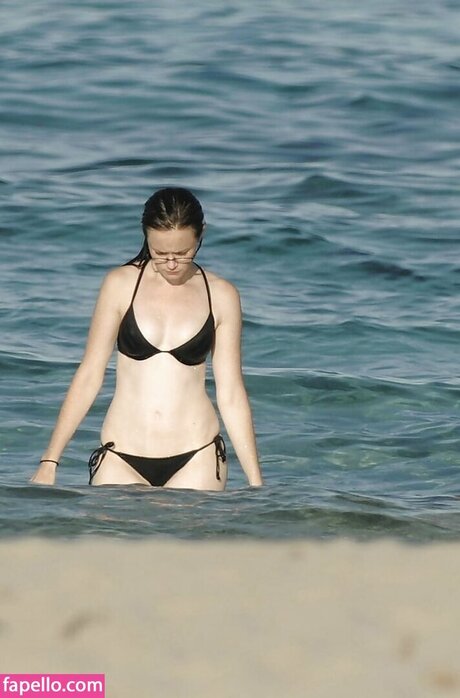 Naken lekkede OnlyFans-bilde av Alexis Bledel