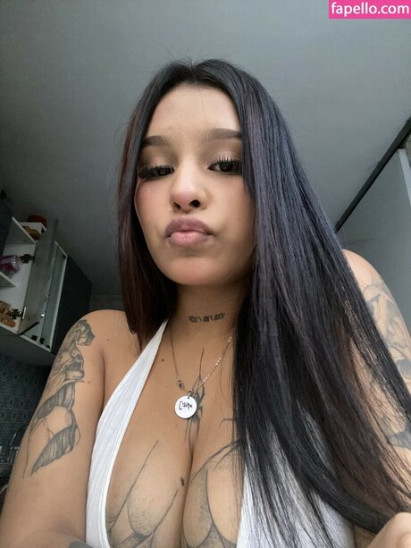 Naakte gelekte OnlyFans-foto van Shalydaniela