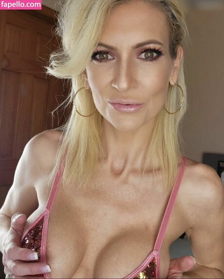Gigi Dior