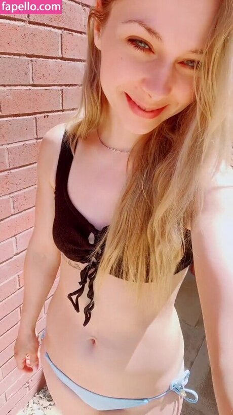 Foto di nudo di fuga di OnlyFans di Smileydani158