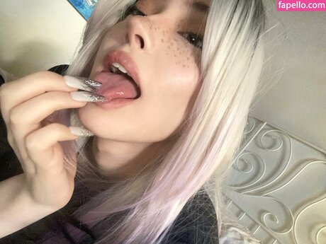 Alaston vuotanut OnlyFans-kuva Eieniffy