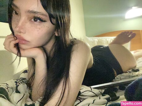 Foto di nudo di fuga di OnlyFans di Eieniffy