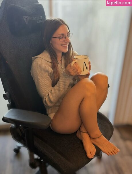 Alaston vuotanut OnlyFans-kuva Mazikeengme