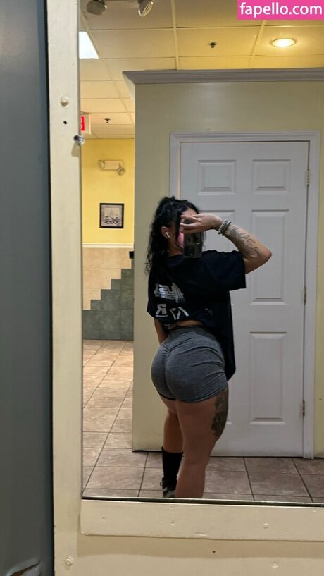 Alaston vuotanut OnlyFans-kuva Kingandrea