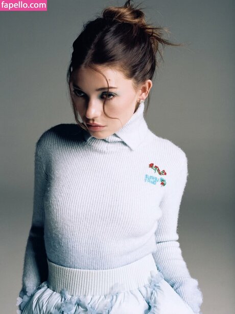 Naakte gelekte OnlyFans-foto van Katie Douglas