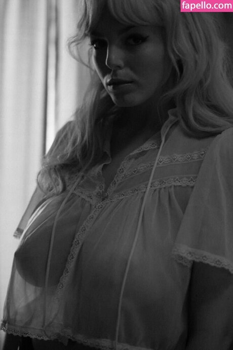 Naken lekkede OnlyFans-bilde av Morgan Cozzi