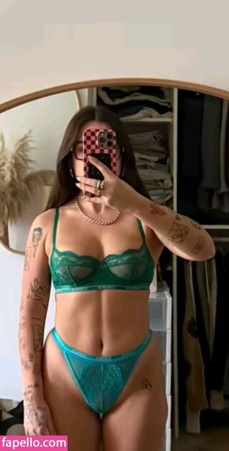 Photo nue de fuite OnlyFans de Julie Ferrat