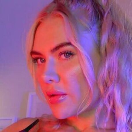 Nahá fotka uniklých OnlyFans od Goddess Dommelia