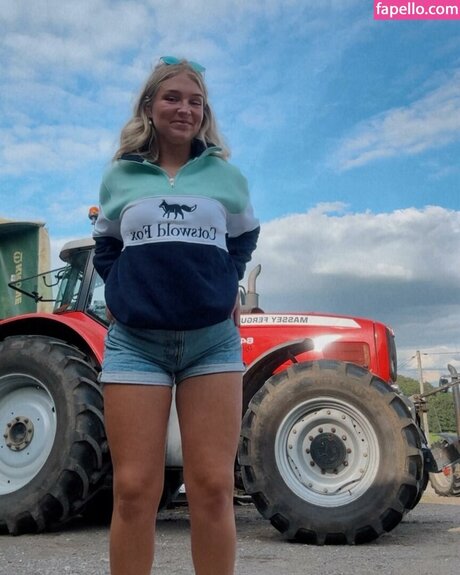 Harriet Cowan From Clarksons Farm  nude leaked OnlyFans photo