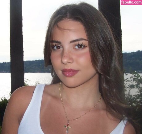 Naken läckt OnlyFans-bild av Eirmioni Ilvanakis