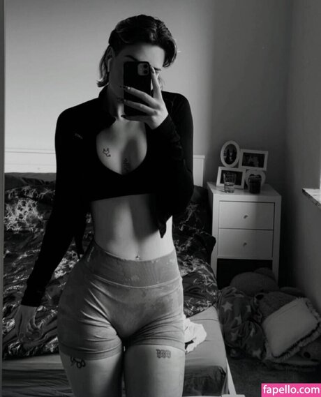 Обнаженная фотография утечки OnlyFans от Skystn