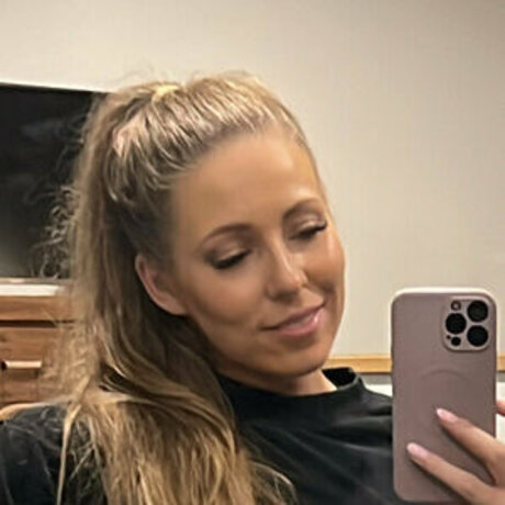 Naken läckt OnlyFans-bild av Aurorafit