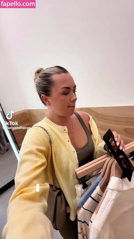 Nacktes geleaktes OnlyFans-Foto von Lucy Claire