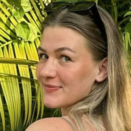 Foto desnuda filtrada de OnlyFans de Esther Burden