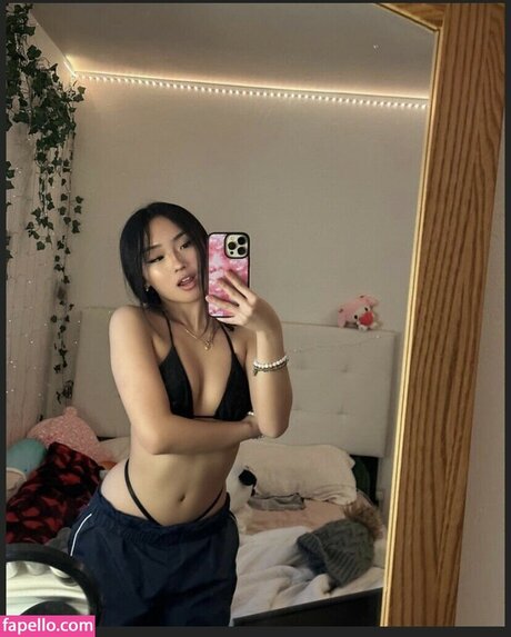 Naken lekkede OnlyFans-bilde av Daisy Chang