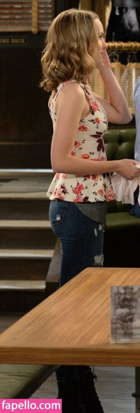 Bridgit Mendler
