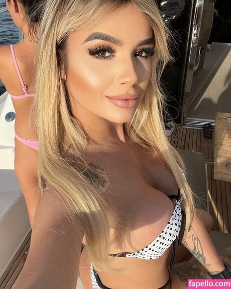 Debora Julia