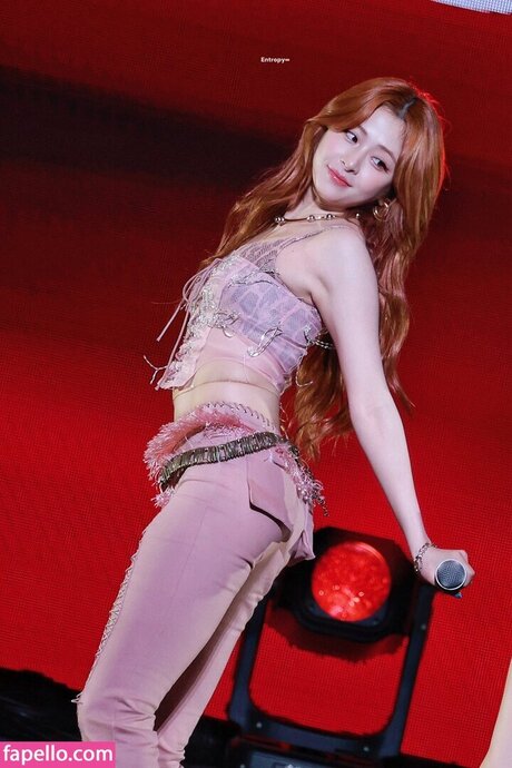 Huh Yunjin 