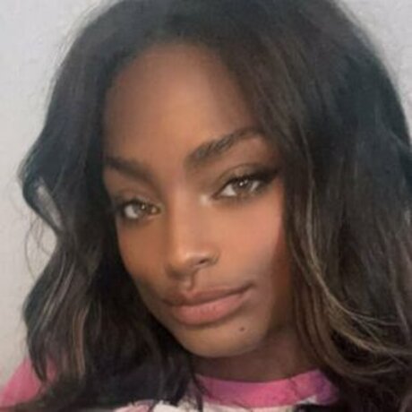 Naakte gelekte OnlyFans-foto van Rhae Woods