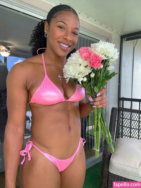Naakte gelekte OnlyFans-foto van Kali Armstrong Wwe
