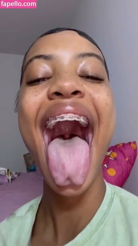 Kimayanichelle