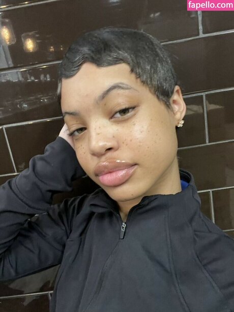 Kimayanichelle