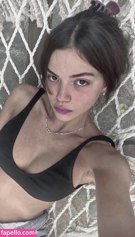 Обнаженная фотография утечки OnlyFans от Eyll Kandemir
