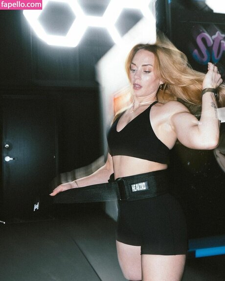 Meg Gallagher OnlyFans 유출 누드 사진