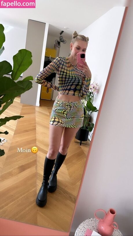 Nacktes geleaktes OnlyFans-Foto von Carolin Niemczyk