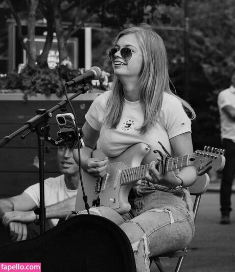 Zoe Clarke