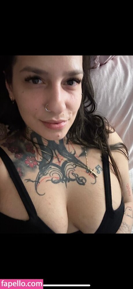 Nacktes geleaktes OnlyFans-Foto von Roma Army