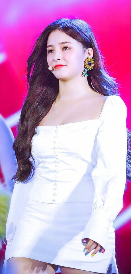 Foto nua vazada do OnlyFans de Nancy Momoland