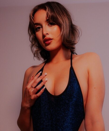 Isabelle Sky