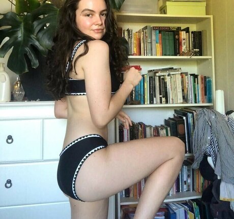 Lucy Holz